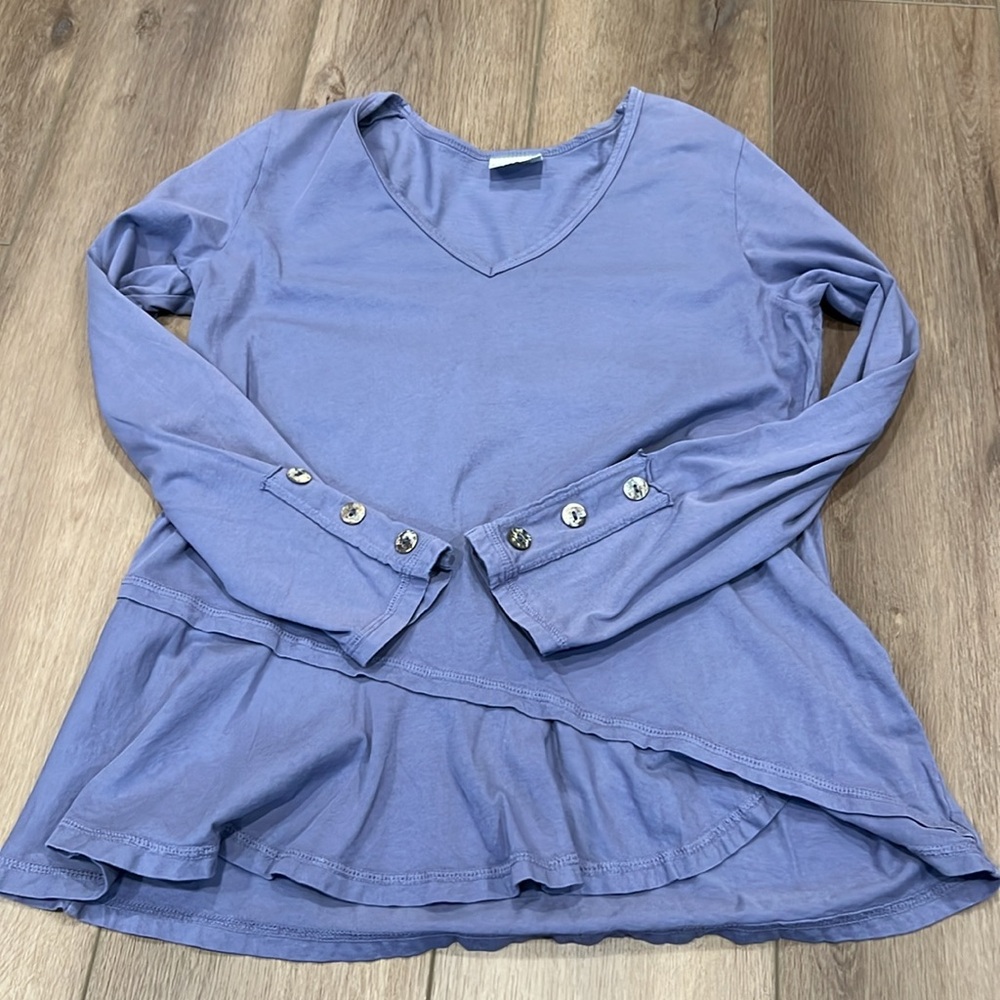 CMC (Color Me Cotton) Women's Purple V-Neck Top Tiered Bottom Cuff Buttons Sz S - Picture 6 of 9